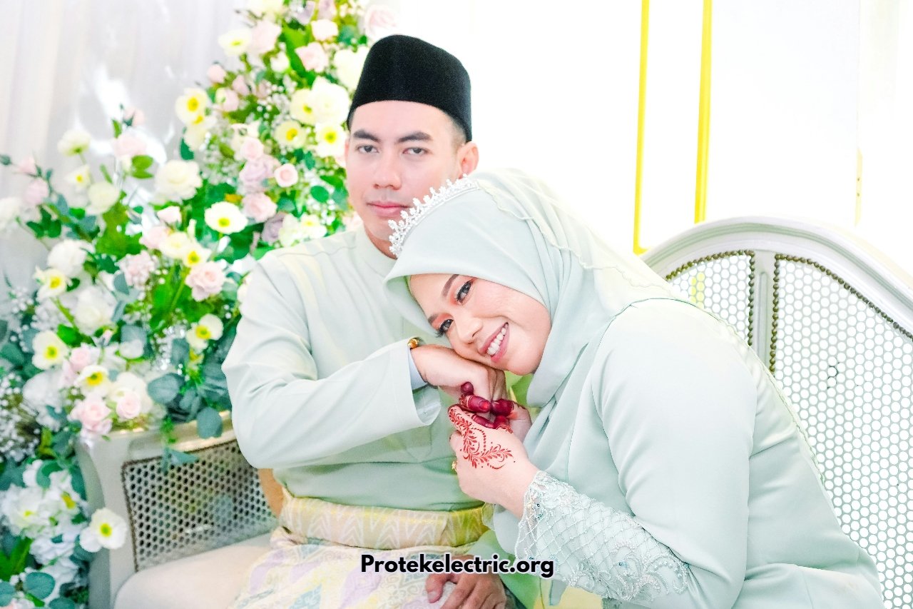 Itzhak Ezratti’s Wife